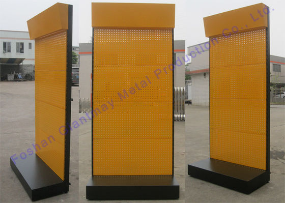 Электрический инструмент кладет полку на полку утюга включая выставочные витрины в набор отложенных изменений металла Pegboard