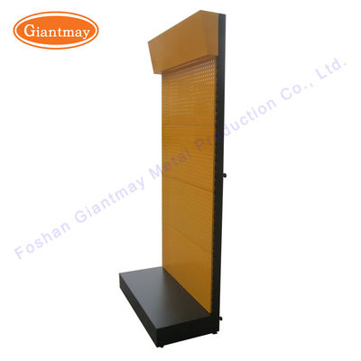 Электрический инструмент кладет полку на полку утюга включая выставочные витрины в набор отложенных изменений металла Pegboard